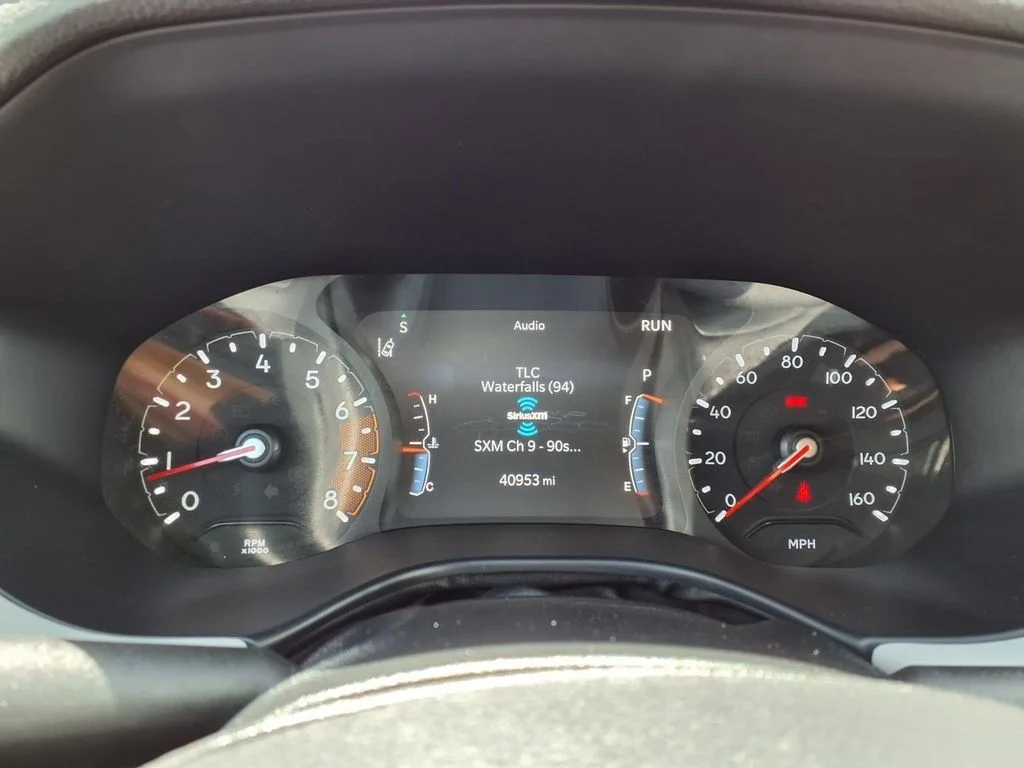 Used 2025 White Jeep Limited image 15
