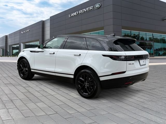 Certified Used 2026 White Land Rover Dynamic SE image 3
