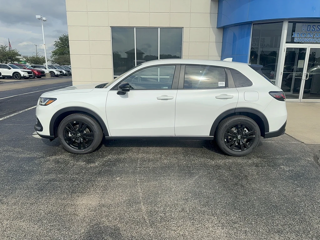 2027 Honda HR-V Sport, photo 8 of 12