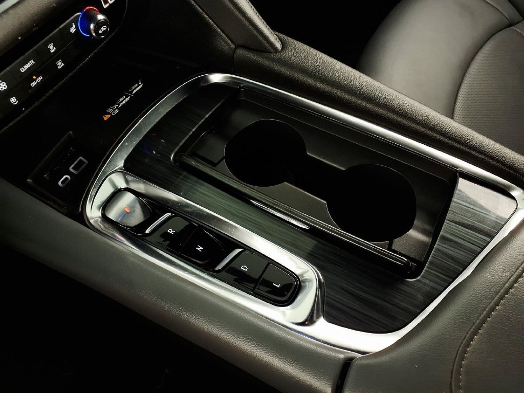 Used 2024 Ebony Twilight Metallic Buick Essence image 20