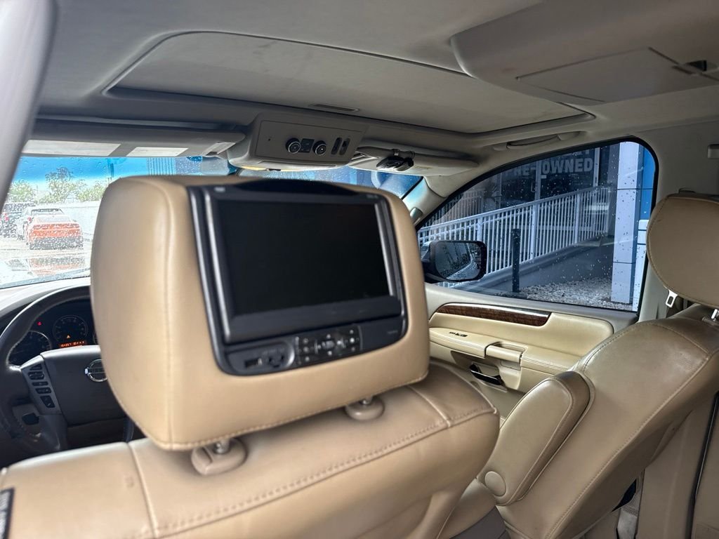Used 2013 White Nissan Platinum image 10