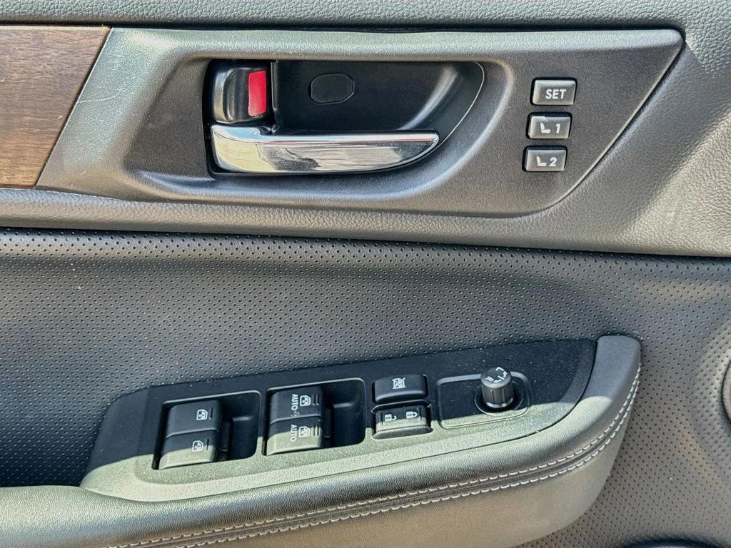 Used 2017 Gray Subaru 2.5i image 22