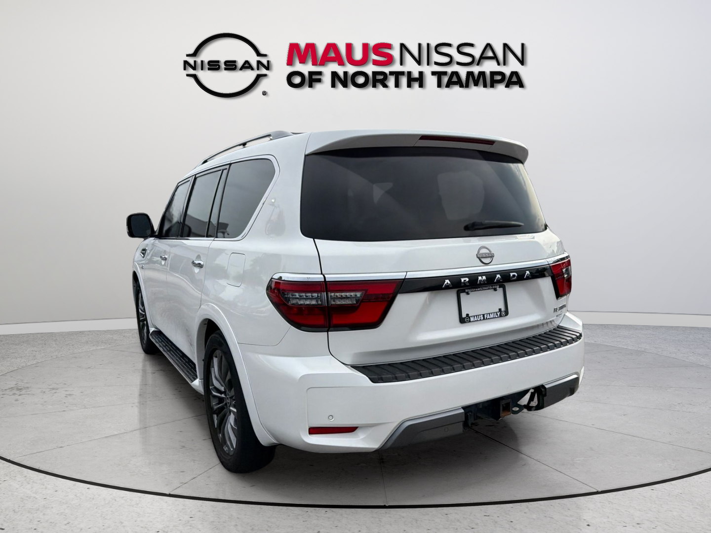 Used 2022 White Nissan Platinum image 6