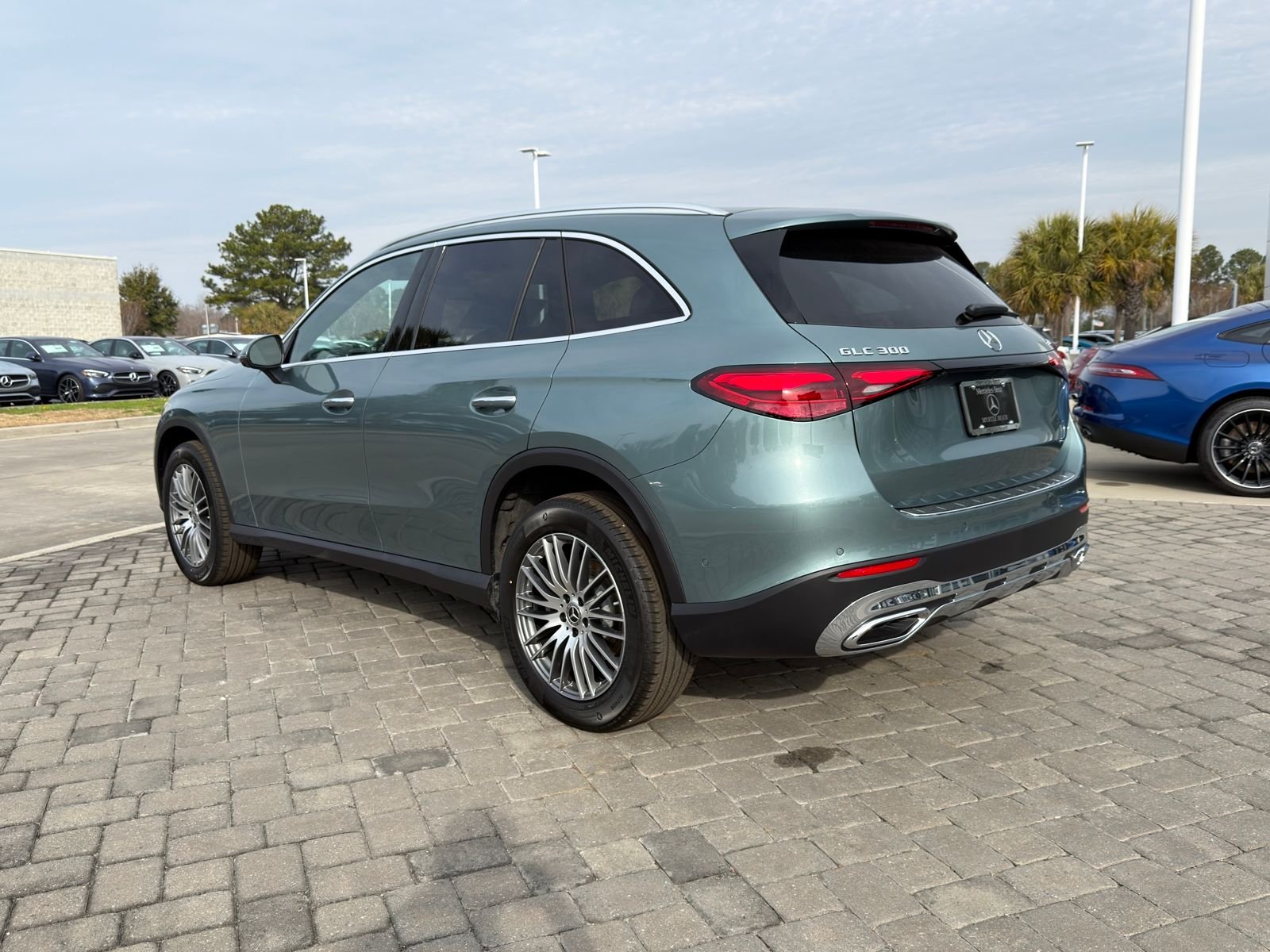 New 2026 Verde Silver Metallic Mercedes-Benz GLC 300 image 11