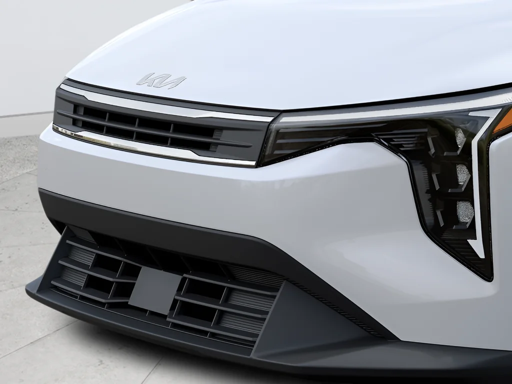 New 2026 Snow White Pearl Kia LXS image 27