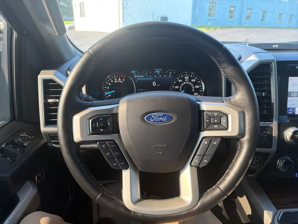 Used 2020 Blue Ford Lariat image 6