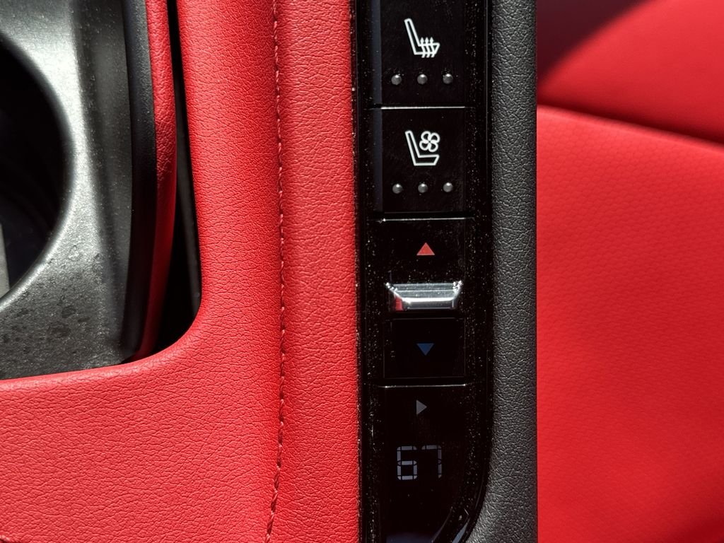 Used 2022 Red Chevrolet Stingray image 28