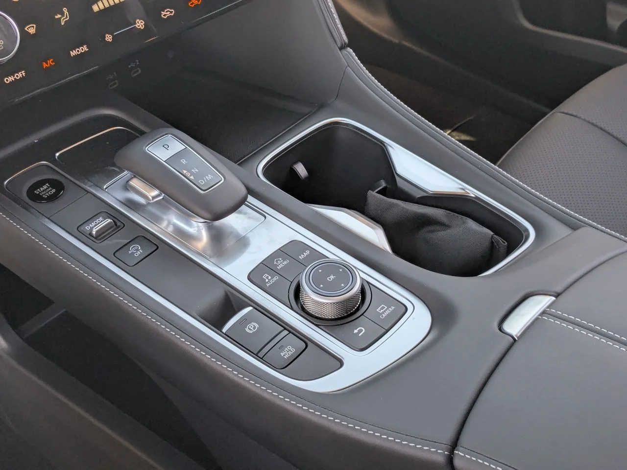 Certified Used 2026 Graphite Shadow INFINITI Luxe image 18
