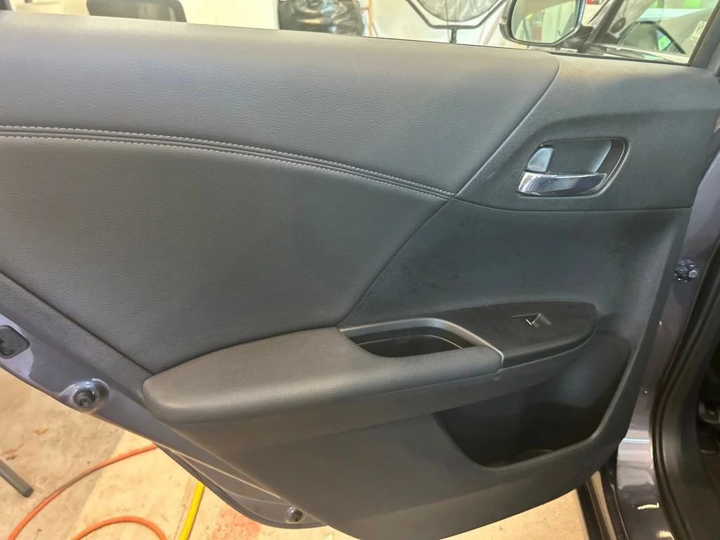 Used 2015 Gray Honda EX-L image 20