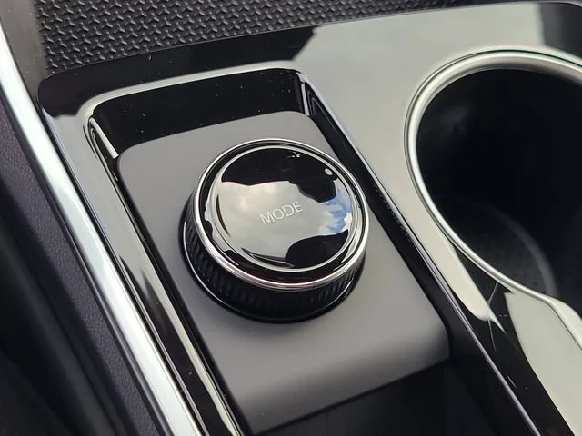 New 2027 Mosaic Black Metallic Chevrolet LT image 32
