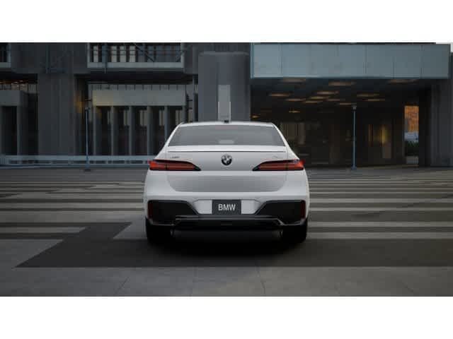 Used 2026 Alpine White BMW 740i xDrive image 5