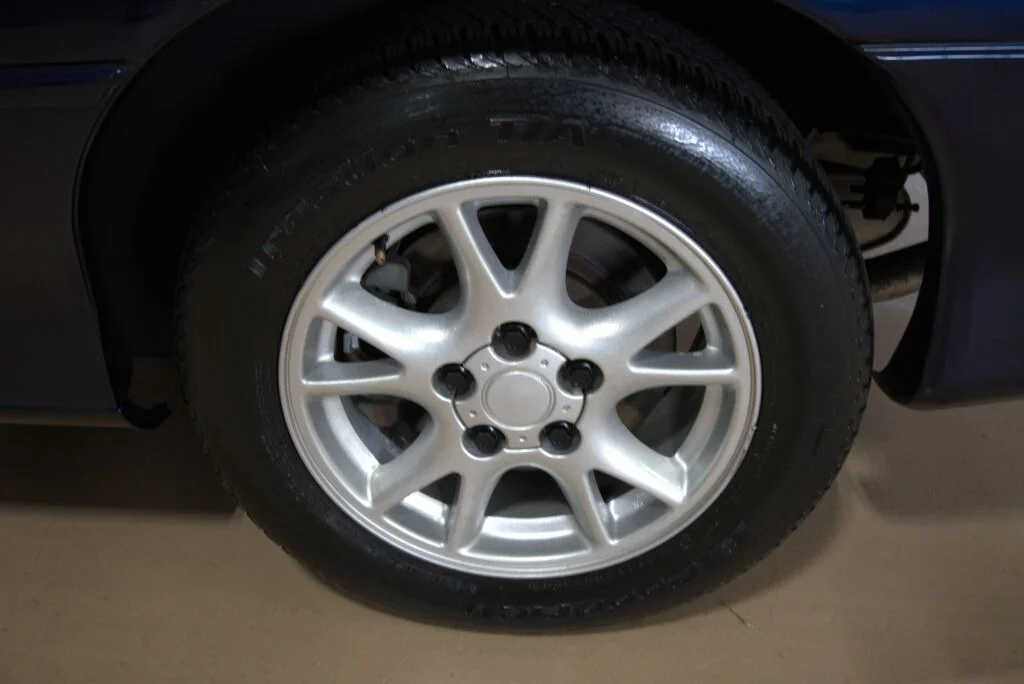 Used 2001  Chevrolet Base image 31