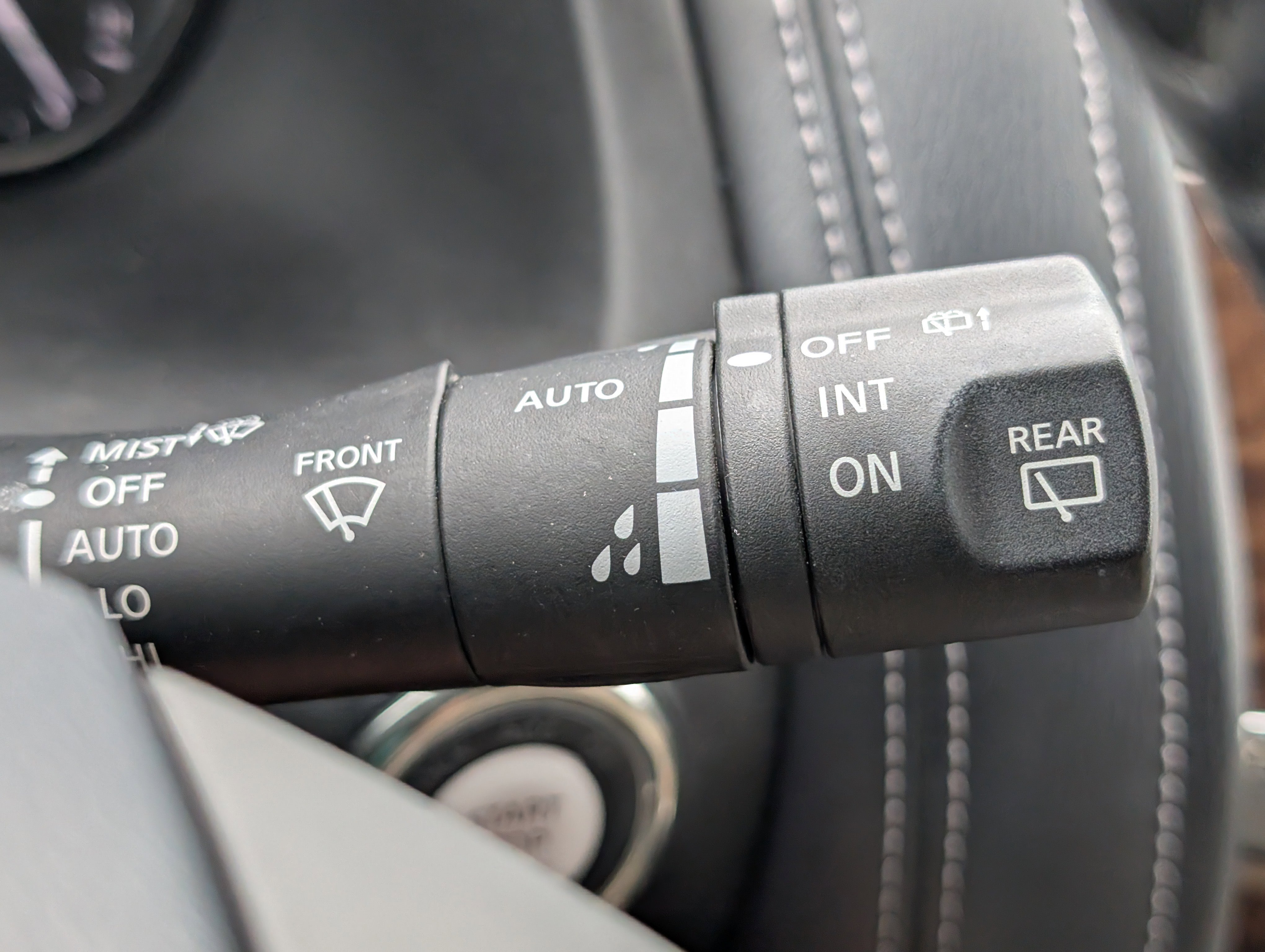 Used 2018 Gun Metallic Nissan Platinum image 28