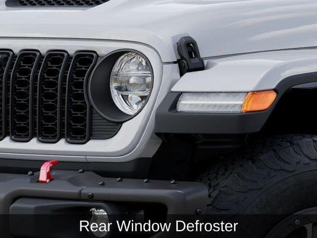 New 2026 Bright White Clear-Coat Exterior Paint Jeep Rubicon image 11