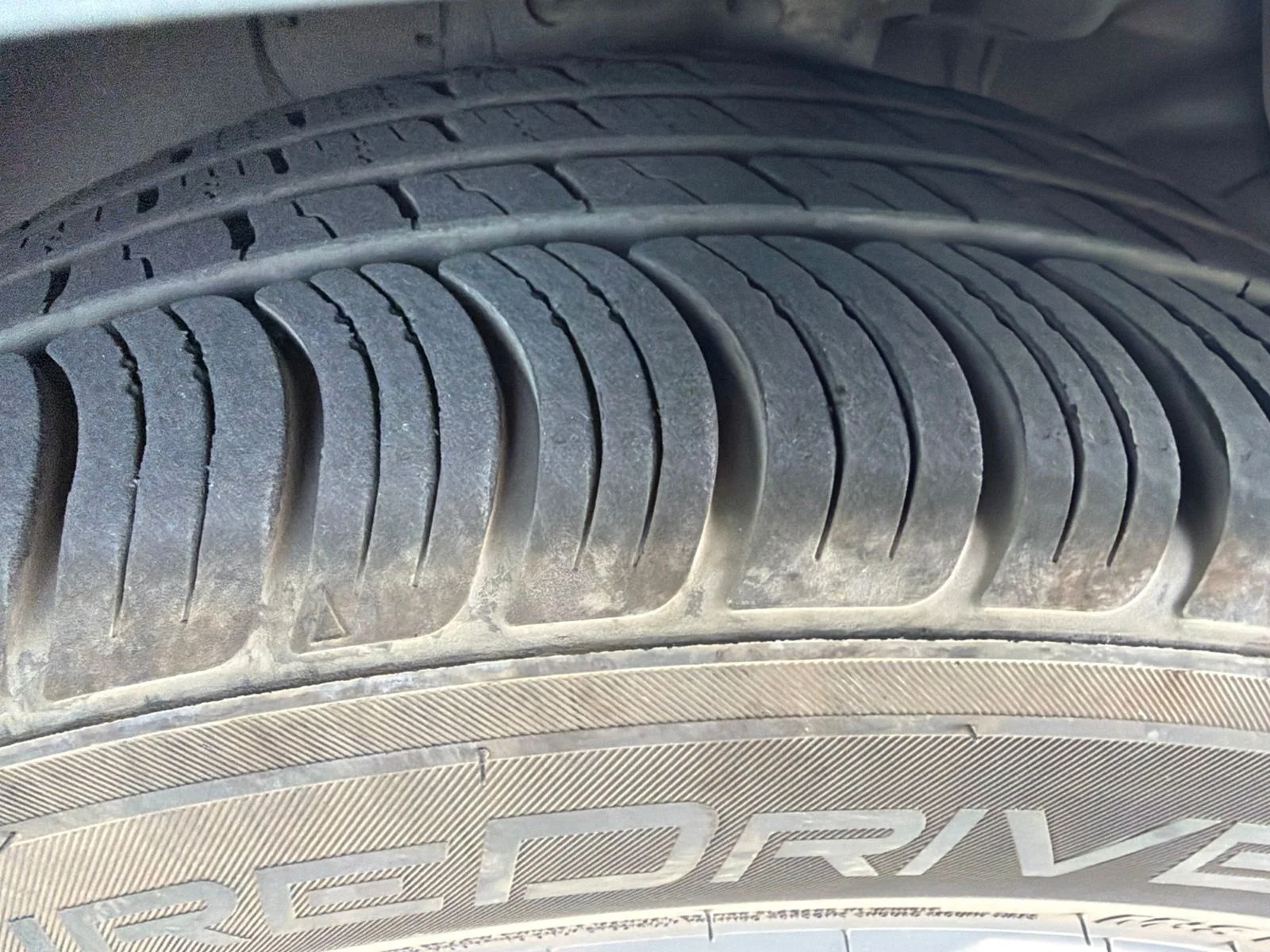 Used 2023 Gray Hyundai SEL image 3