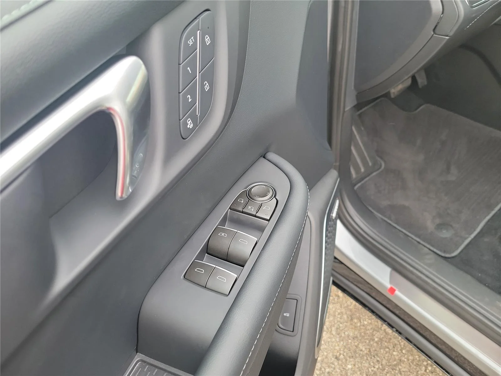 2026 Buick Enclave Sport Touring - Photo 19