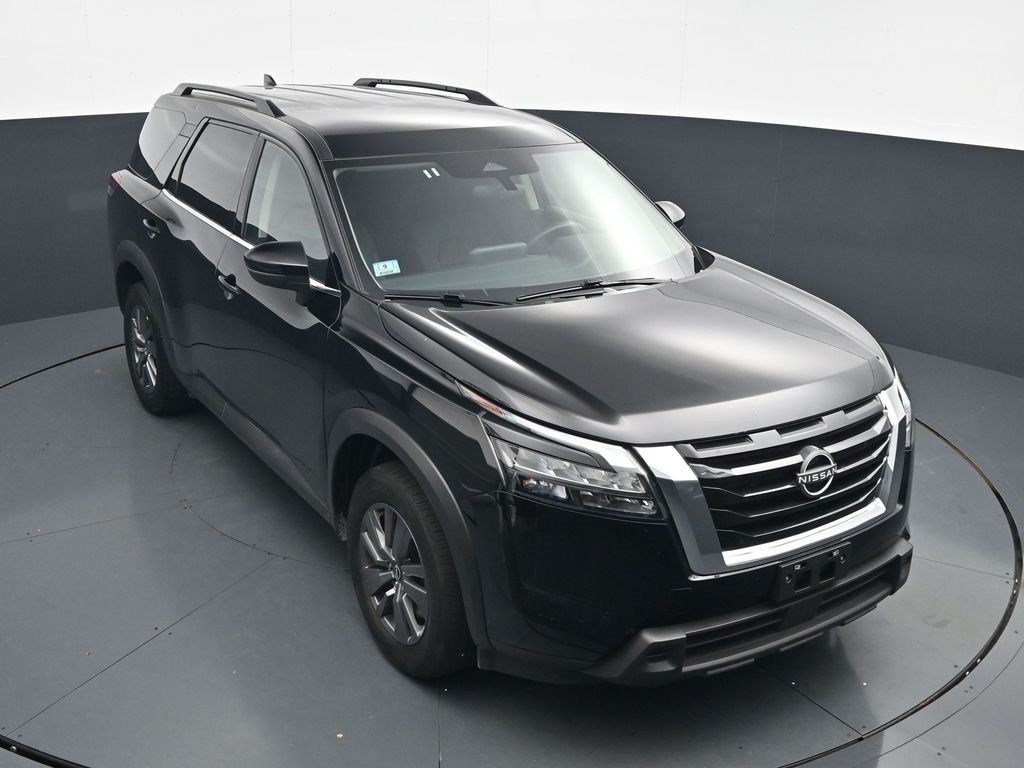 Used 2025 Super Black Nissan SV image 15