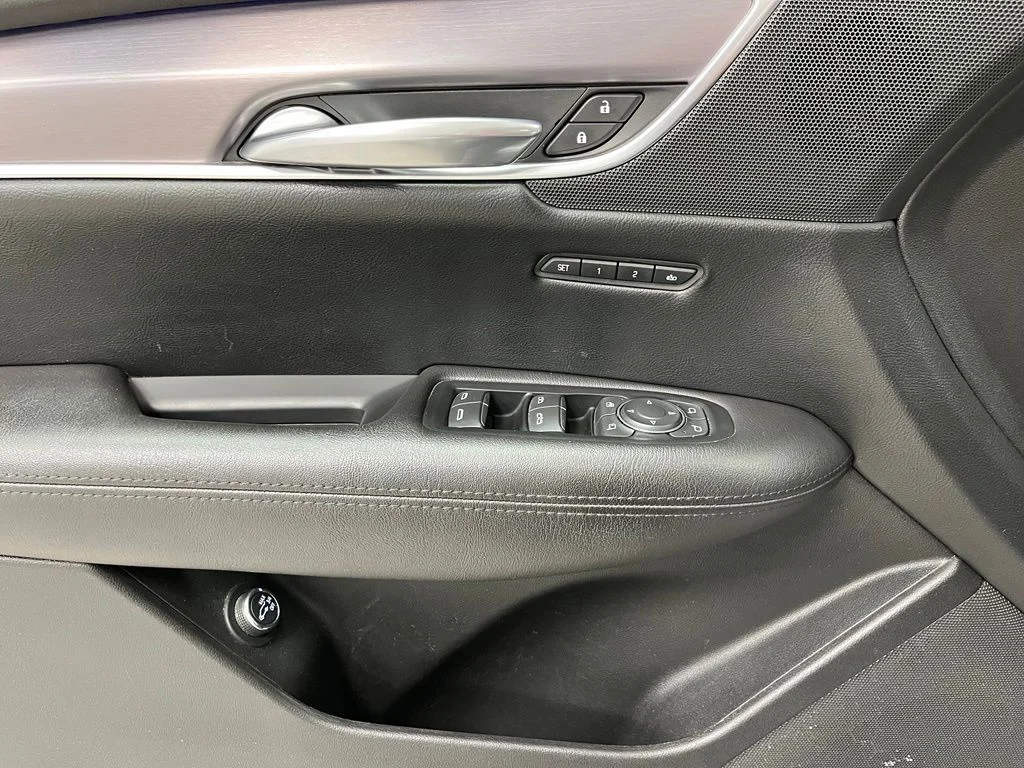 Used 2019 Silver Cadillac Premium Luxury image 21