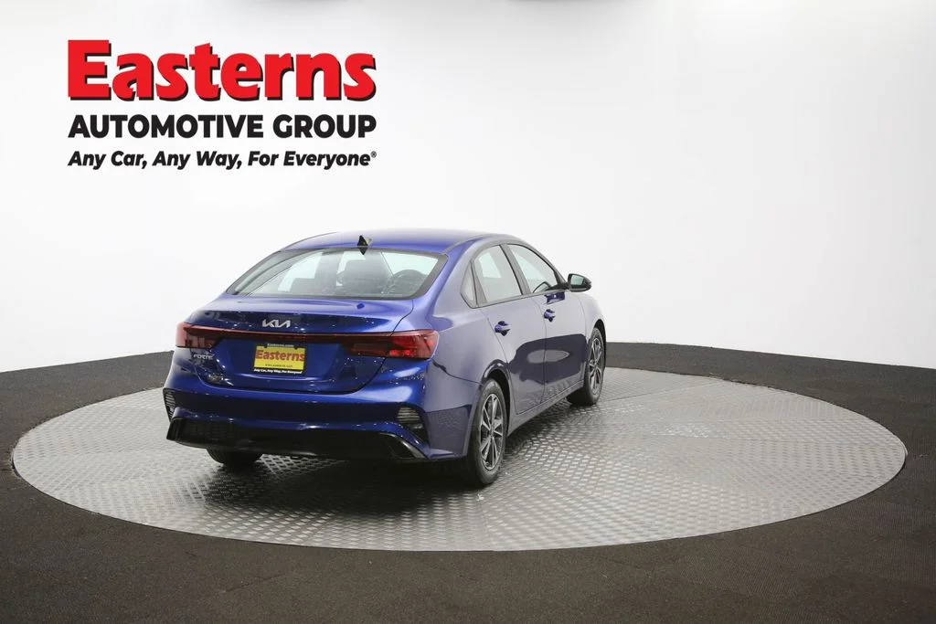 Used 2022 Blue Kia LXS image 38