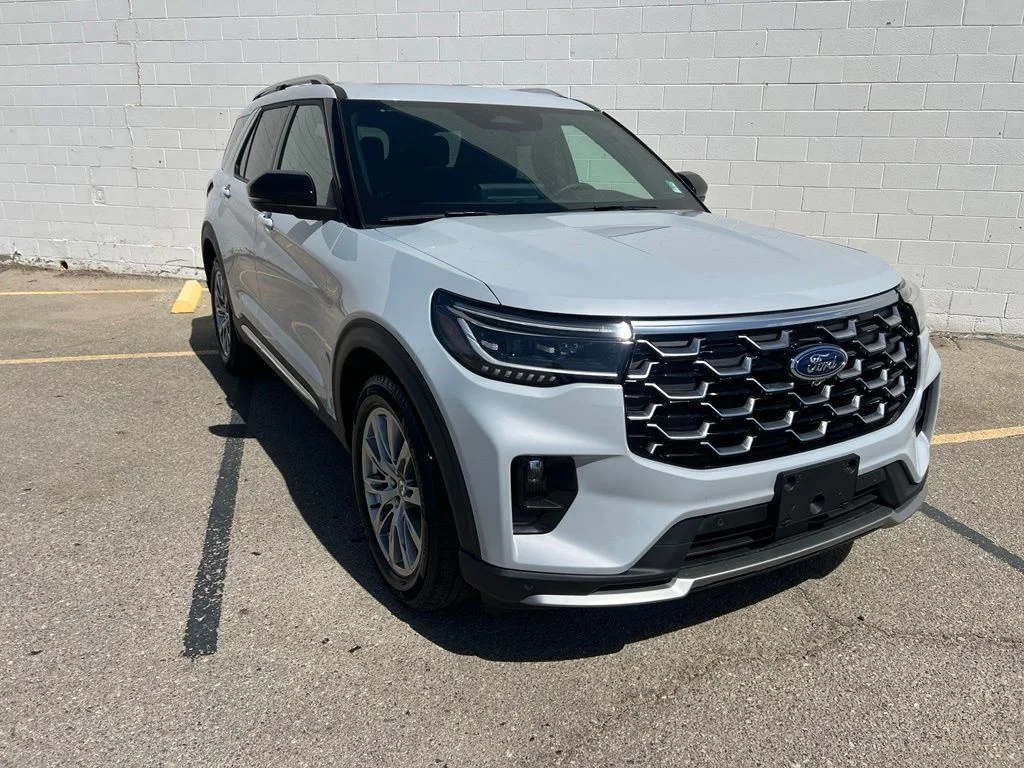 New 2026 Space White Metallic Ford Platinum™ image 11