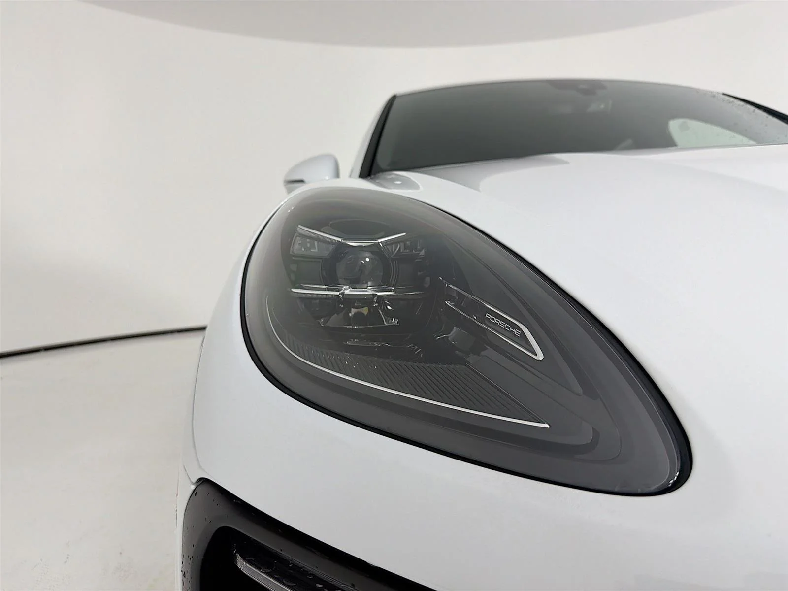 Certified Used 2025 White Porsche  image 32