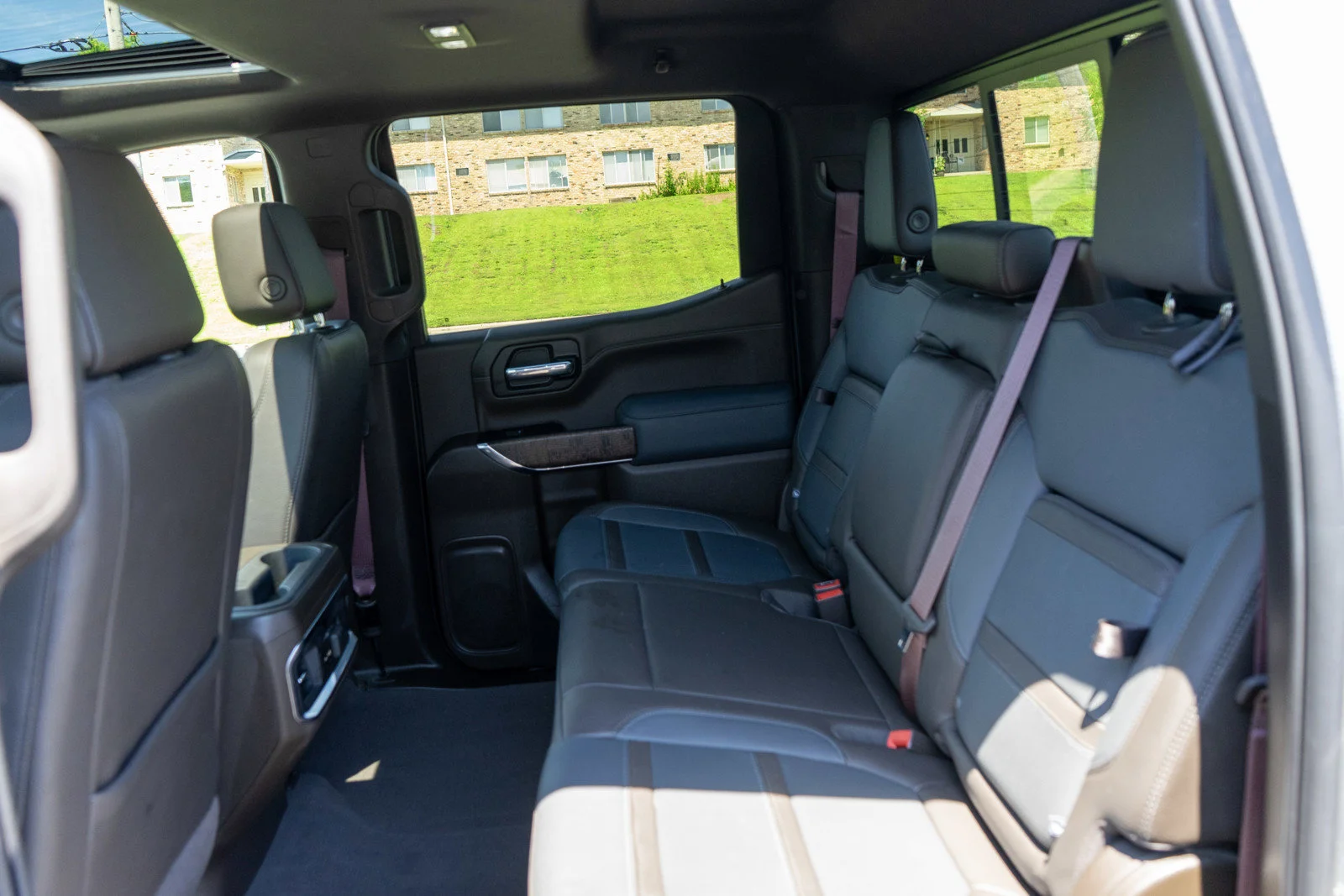 Used 2022 Satin Steel Metallic GMC Denali image 29
