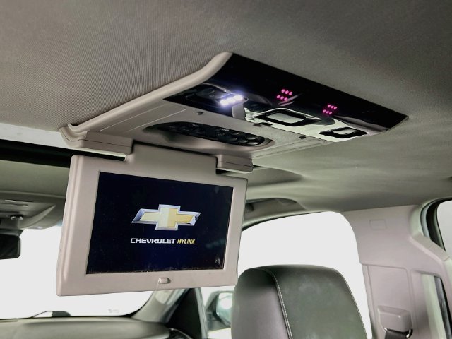 2018 Chevrolet Suburban LT - Photo 28
