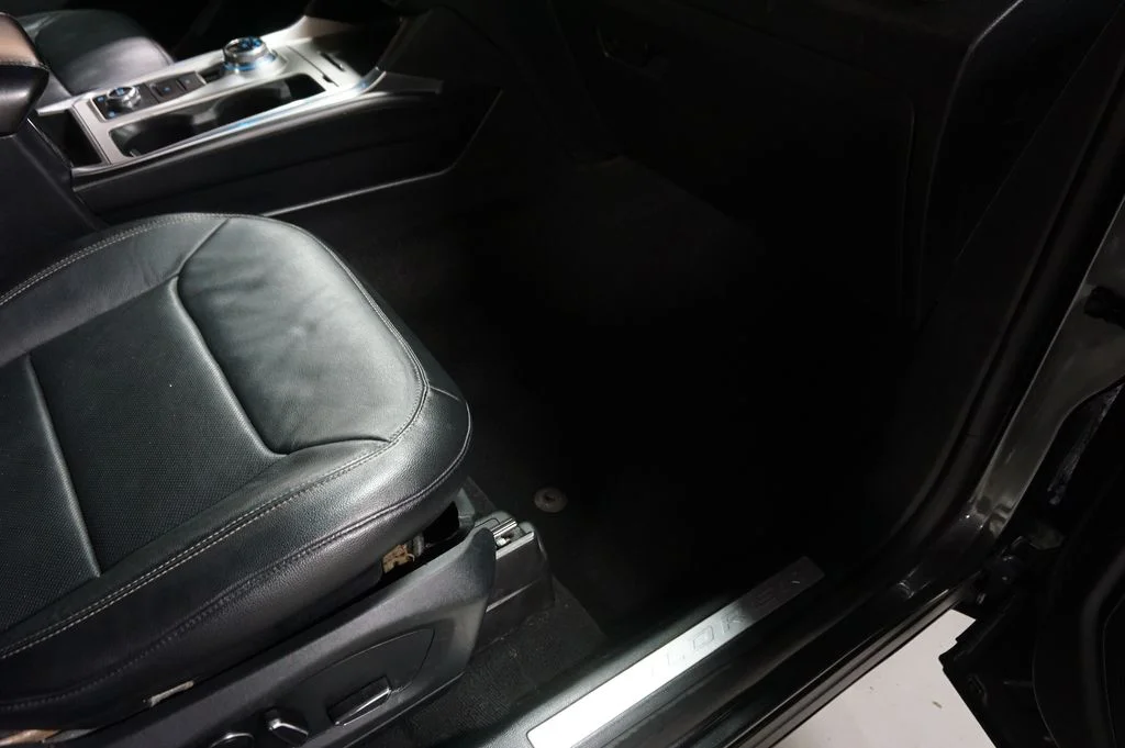 Used 2020 Magnetic Ford Limited image 45