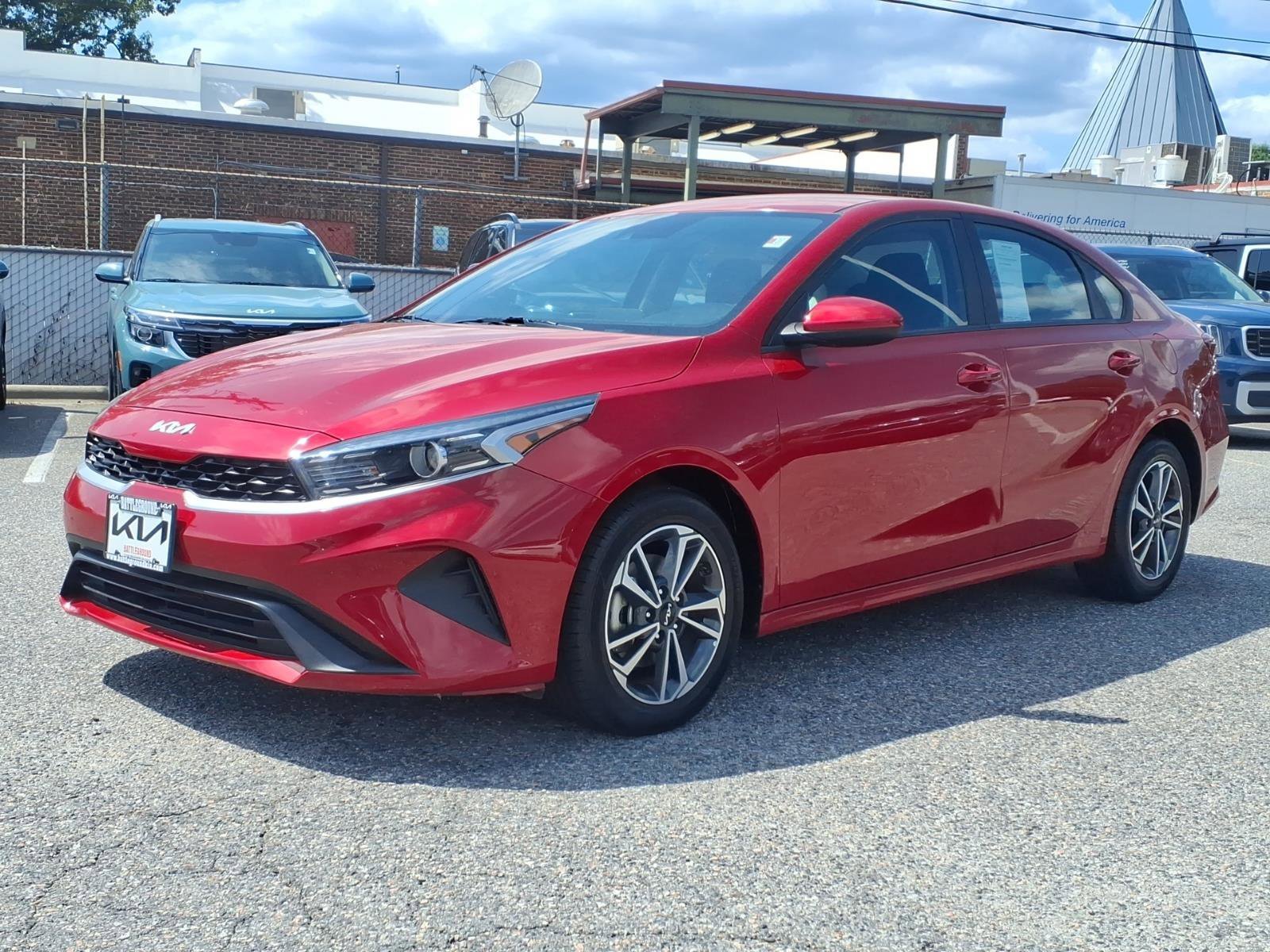 Used 2023 Currant Red Kia LXS image 18