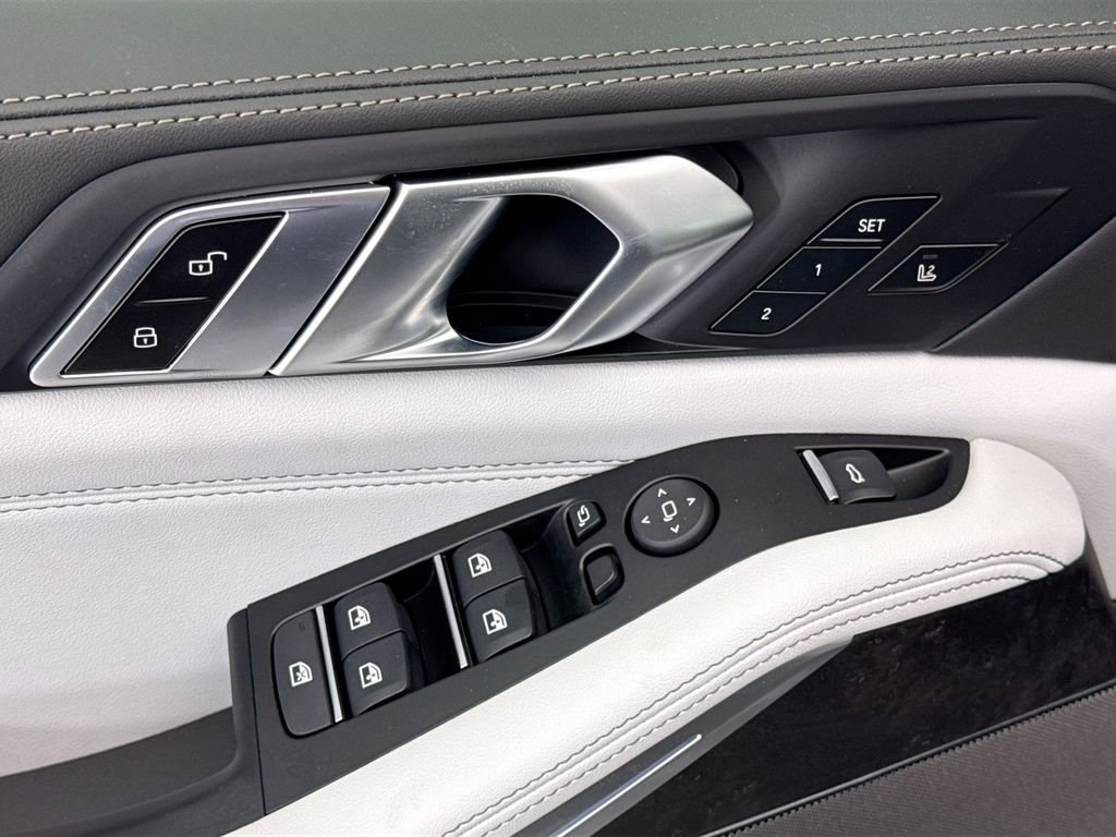 New 2026 Gray Metallic BMW xDrive50e image 22