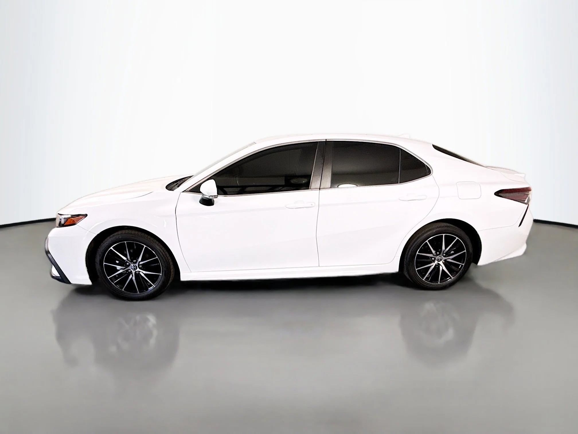 Used 2024 Ice Edge Toyota SE image 4