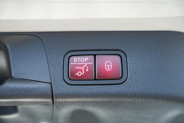 New 2026 Polar White Mercedes-Benz GLB 250 image 11