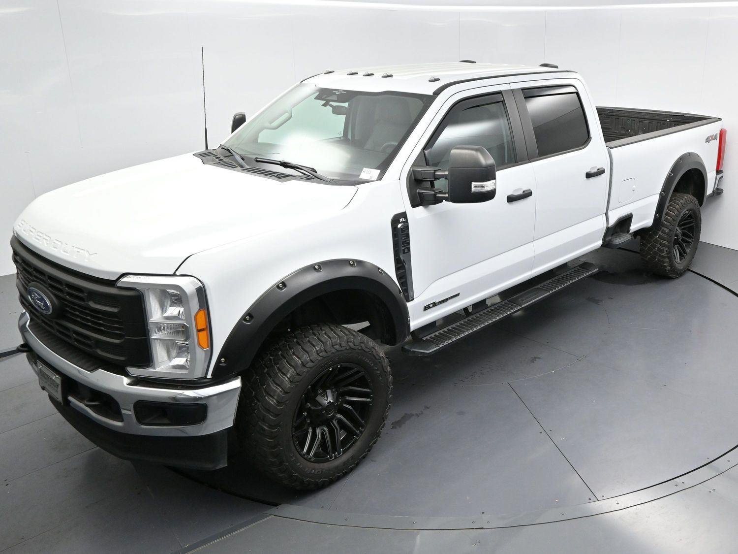 Used 2023 Oxford White Ford XL image 36