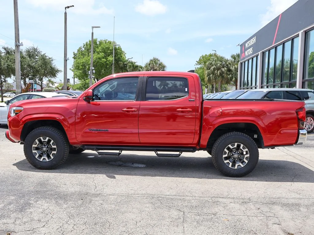 Used 2022 Red Toyota SR5 image 14