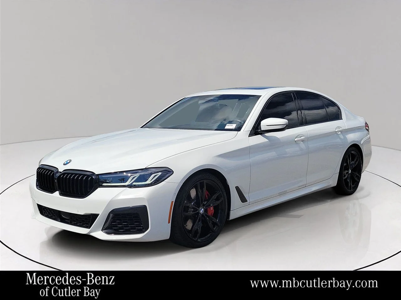 2023 BMW 5 Series M550i