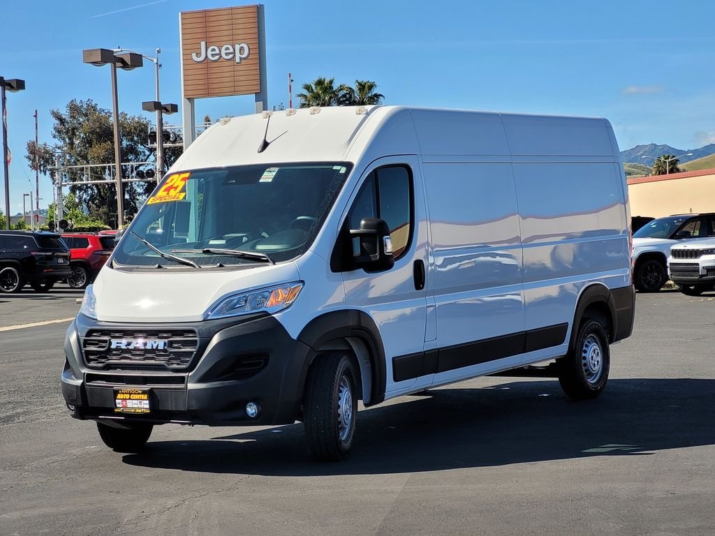 Used 2025 White Ram High Roof image 8