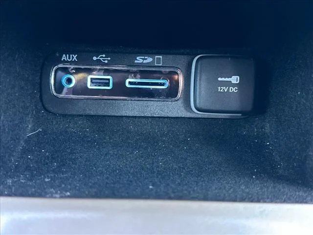 Used 2017 Blue Jeep Limited image 32