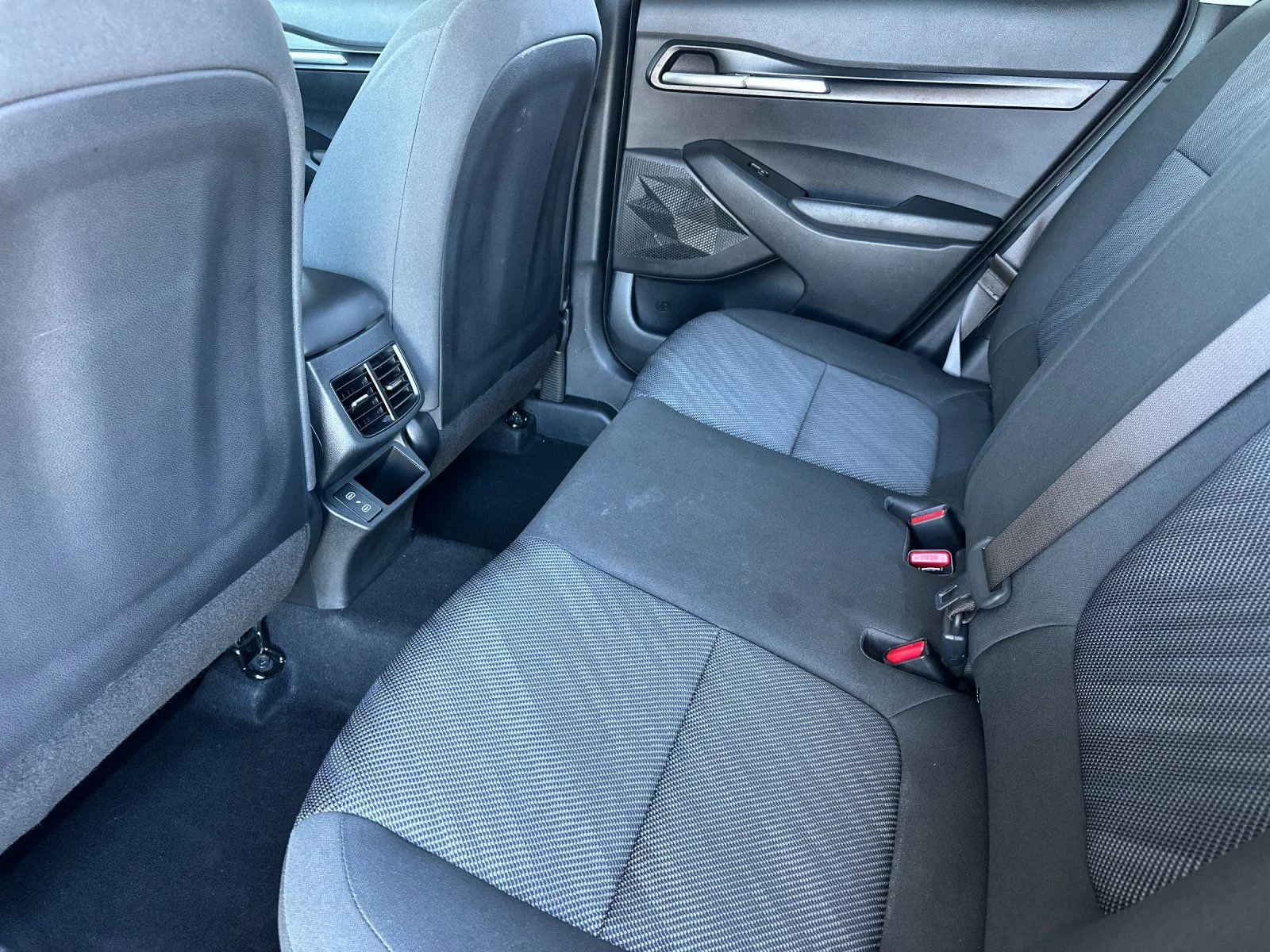 2025 Kia Seltos LX - Photo 11