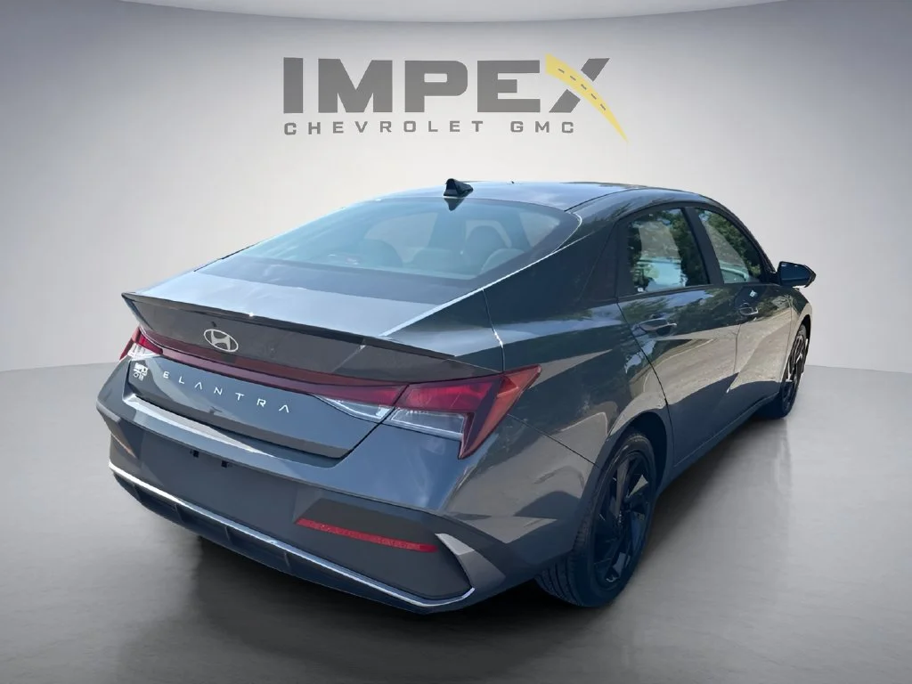Used 2026 Charcoal Hyundai SEL Sport image 5