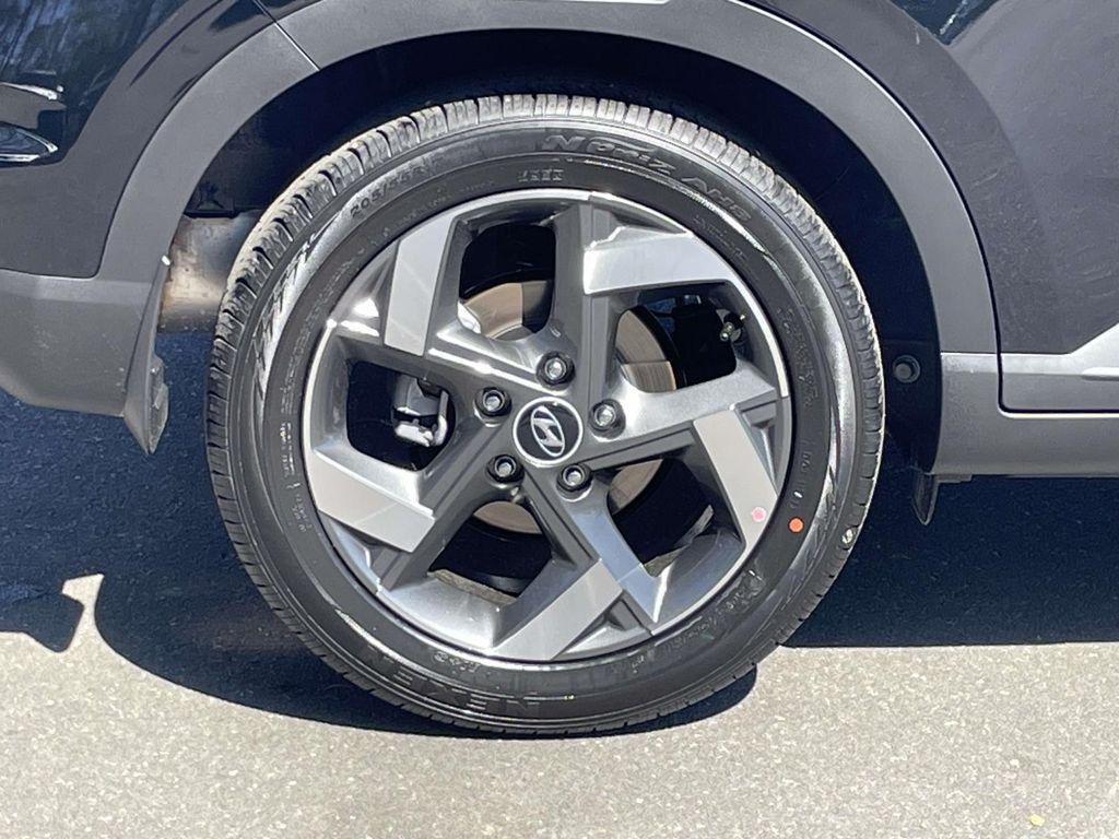 New 2026 Black Hyundai SEL image 7