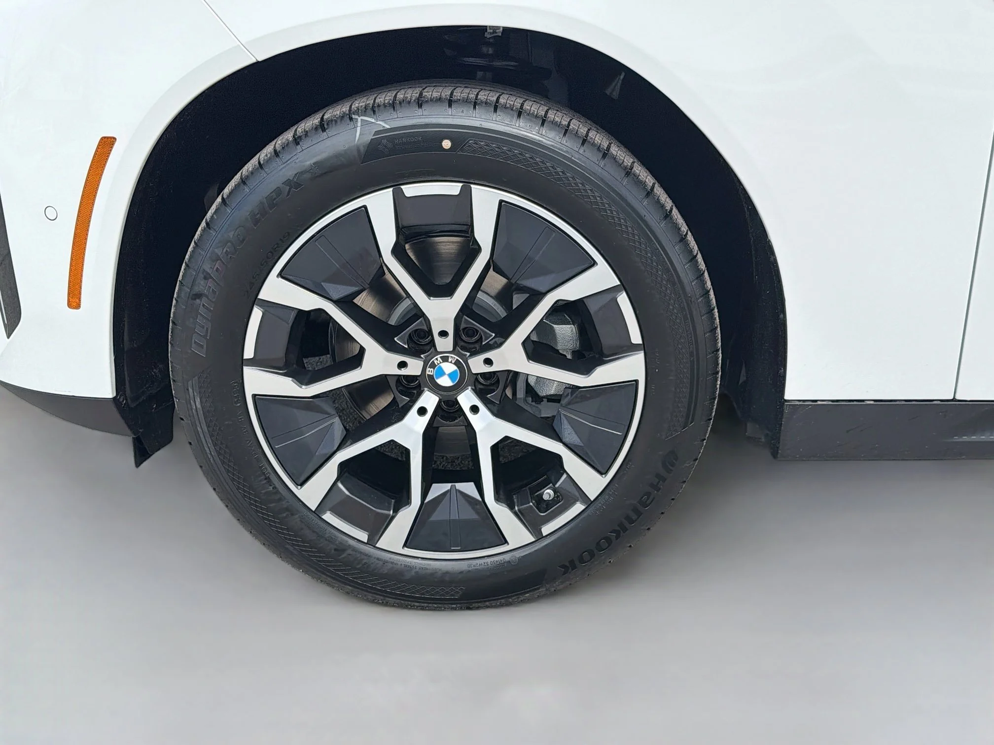 New 2026 Alpine White BMW 30 xDrive image 42