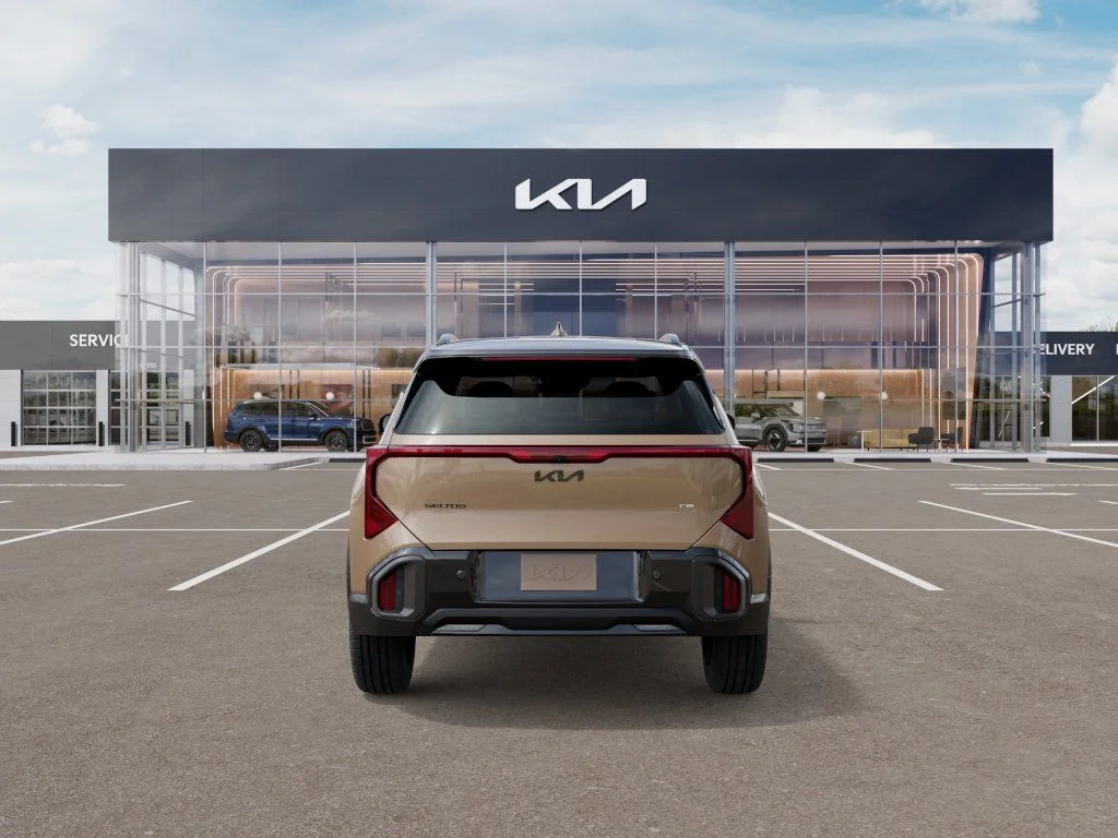 New 2027 Terrain Brown / Black Roof Kia X-Line image 5