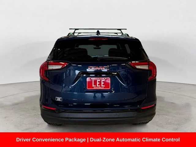 Used 2022  GMC SLE image 5