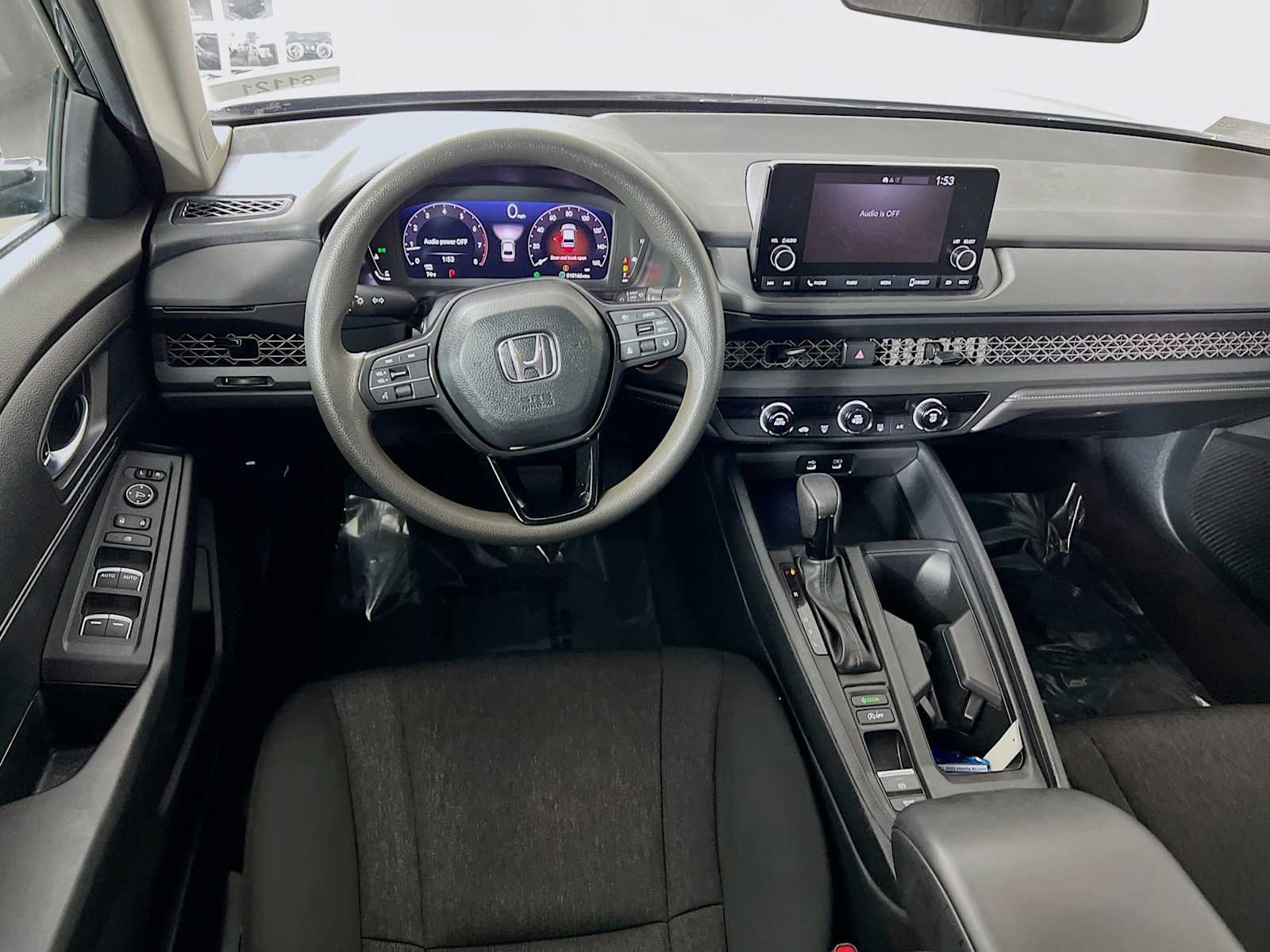 Used 2025 Meteorite Gray Metallic Honda LX image 21