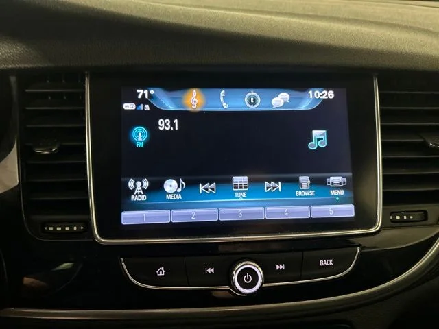 Used 2020 Summit White Buick Preferred image 22