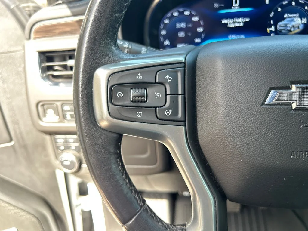 Used 2022 White Chevrolet Z71 image 22