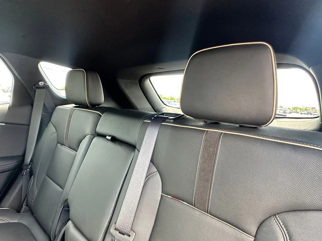 Used 2022 Silver Chevrolet Premier image 27
