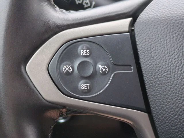 Used 2018 Black Chevrolet Z71 image 16