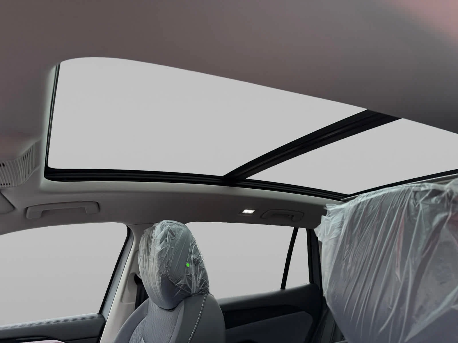 New 2026 Pyrite Silver Metallic Volkswagen SE image 12