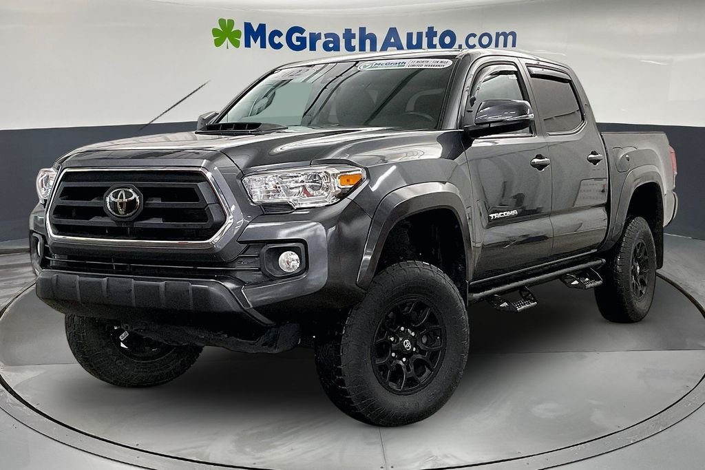 Used 2022 Gray Toyota SR5 image 3